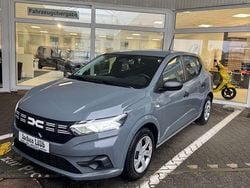 Grau Gebraucht 2025 Dacia Sandero Essentiel Limousine | 15.900 € (Guter Preis)