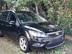 Schwarz Gebraucht 2010 Ford Focus Kombi | 2.800 € (Fairer Preis)