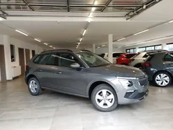 Graphitegraumetallic Neu 2025 Skoda Kamiq Selection SUV | 25.490 € (Guter Preis)