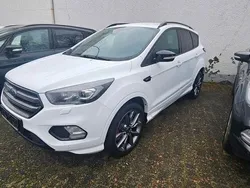 Frostweiß Gebraucht 2019 Ford Kuga ST-Line SUV | 18.490 € (Etwas zu teuer)