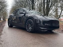Schwarz Gebraucht 2024 Tesla Model Y Performance SUV | 32.500 €