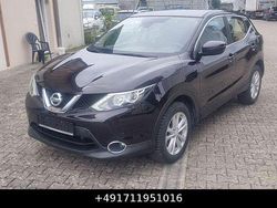 Schwarz Gebraucht 2016 Nissan Qashqai Acenta SUV | 10.700 € (Fairer Preis)