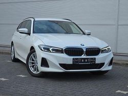 Alpinweiß Gebraucht 2023 BMW 318 Sport Line Kombi | 22.900 € (Fairer Preis)
