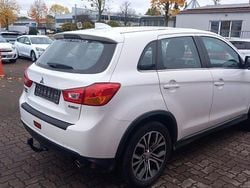 Frost white frost white Gebraucht 2017 Mitsubishi ASX Diamant Edition SUV | 14.353 € (Etwas zu teuer)