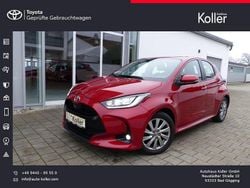 Rot Gebraucht 2023 Toyota Yaris Limousine | 17.999 € (Fairer Preis)