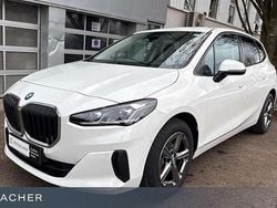Weiß Gebraucht 2024 BMW 218 Active Tourer Van / Kleinbus | 25.919 € (Superpreis)