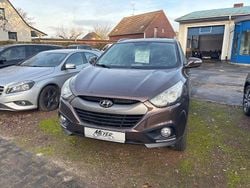 Braun Gebraucht 2011 Hyundai ix35 Style SUV | 7.900 € (Fairer Preis)