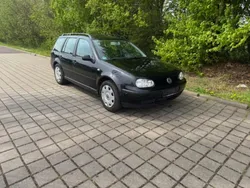 Schwarz Gebraucht 2000 VW Golf IV Kombi | 900 € (Guter Preis)