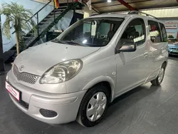 Silber Gebraucht 2005 Toyota Verso Van / Kleinbus | 3.990 €
