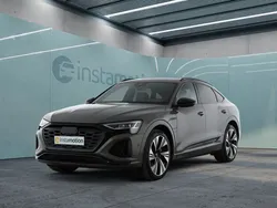 Grau Gebraucht 2023 Audi Q8 e-tron S-Line SUV | 59.570 € (Etwas zu teuer)