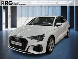 Ibisweiss Gebraucht 2024 Audi A3 Sportback S-Line Limousine | 27.650 € (Fairer Preis)