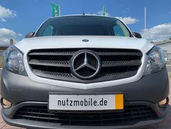 Weiß Gebraucht 2018 Mercedes Citan 111 Van / Kleinbus | 13.999 € (Fairer Preis)