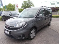 Pietra grau metallic Gebraucht 2021 Fiat Doblò Van / Kleinbus | 20.850 €