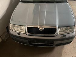 Silber Gebraucht 2002 Skoda Octavia Kombi | 3.850 €