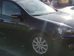 Schwarz Gebraucht 2010 VW Golf Team Limousine | 3.800 € (Fairer Preis)