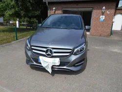 Grau Gebraucht 2018 Mercedes B200 Van / Kleinbus | 16.500 € (Guter Preis)