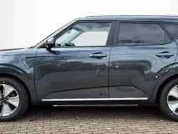 Grau Gebraucht 2024 Kia Soul EV SUV | 34.000 € (Fairer Preis)
