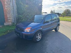 Blau Gebraucht 2006 Ford Fusion Van / Kleinbus | 2.999 € (Fairer Preis)