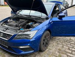 Blau Gebraucht 2017 Seat Leon FR Kleinwagen | 16.499 € (Teuer)