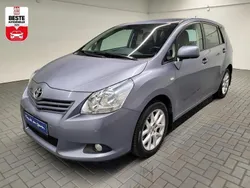 Blau (blaumet.) Gebraucht 2012 Toyota Verso Travel Van / Kleinbus | 10.480 € (Etwas zu teuer)