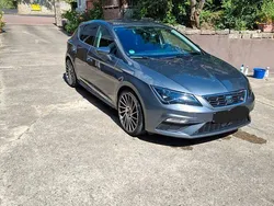 Grau Gebraucht 2018 Seat Leon FR Limousine | 16.600 € (Etwas zu teuer)
