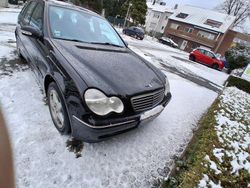 Schwarz Gebraucht 2003 Mercedes C180 Avantgarde Kombi | 2.650 € (Fairer Preis)