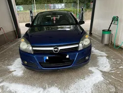 Blau Gebraucht 2004 Opel Astra Limousine | 1.300 € (Guter Preis)