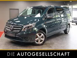 Granitgrün Gebraucht 2022 Mercedes Vito Van / Kleinbus | 43.990 €