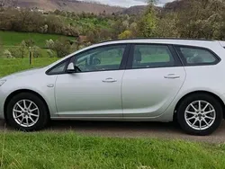 Silber Gebraucht 2015 Opel Astra S Kombi | 4.900 € (Guter Preis)