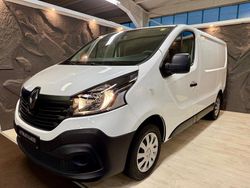 Weiß Gebraucht 2017 Renault Trafic Komfort Van | 12.290 € (Etwas zu teuer)