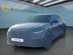 Grau Gebraucht 2023 Audi Q8 SUV | 78.699 € (Teuer)