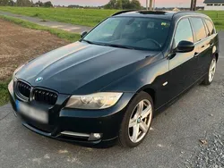 Schwarz Gebraucht 2010 BMW 325 Sport Line Kombi | 5.800 € (Guter Preis)