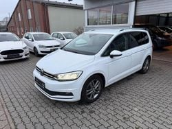 Weiß Gebraucht 2020 VW Touran Highline Van / Kleinbus | 16.990 € (Fairer Preis)