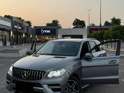 Grau Gebraucht 2012 Mercedes ML350 SUV | 16.500 € (Fairer Preis)