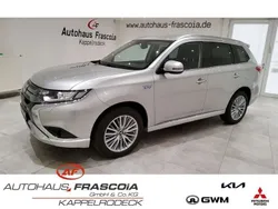 Silber Gebraucht 2020 Mitsubishi Outlander P-HEV Basis SUV | 18.900 € (Superpreis)
