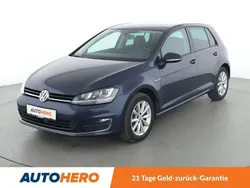 Blau Gebraucht 2015 VW Golf VII LOUNGE Limousine | 12.330 € (Etwas zu teuer)