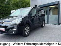 Schwarz Gebraucht 2016 Citroën Berlingo SELECTION Van / Kleinbus | 8.990 € (Fairer Preis)