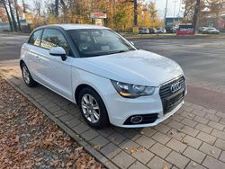 Weiß Gebraucht 2014 Audi A1 Attraction Kleinwagen | 5.300 € (Guter Preis)