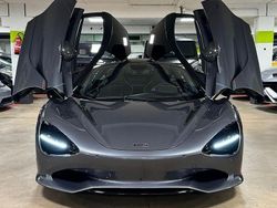 Grau Gebraucht 2024 McLaren 750S Coupé | 299.999 € (Fairer Preis)