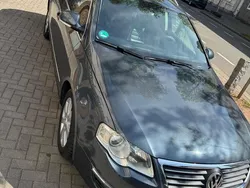 Grau Gebraucht 2009 VW Passat Kombi | 4.100 € (Fairer Preis)