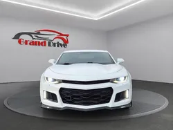 Weiß Gebraucht 2016 Chevrolet Camaro | 27.490 € (Etwas zu teuer)