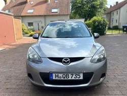 Silber Gebraucht 2009 Mazda 2 Independence Limousine | 3.200 € (Guter Preis)