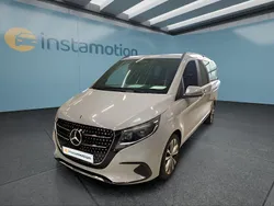 Grau Gebraucht 2024 Mercedes V250 Van / Kleinbus | 78.799 €