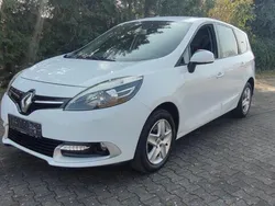 Weiß Gebraucht 2014 Renault Scénic III Van / Kleinbus | 4.999 € (Guter Preis)