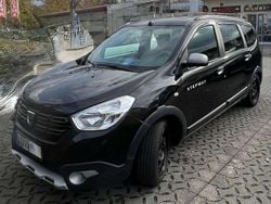 Schwarz Gebraucht 2021 Dacia Lodgy Van / Kleinbus | 13.850 € (Guter Preis)