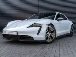 Carraraweißmetallic Gebraucht 2023 Porsche Taycan Sport Turismo Limousine | 64.780 € (Superpreis)