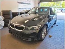 BMW 330e