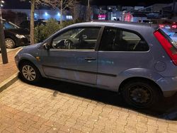 Blau Gebraucht 2003 Ford Fiesta Coupé | 1.169 € (Fairer Preis)