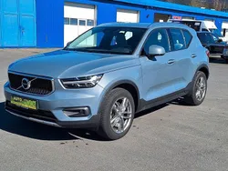 Grau Gebraucht 2020 Volvo XC40 Momentum SUV | 24.950 €