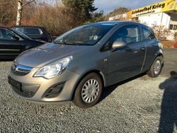 Grau Gebraucht 2012 Opel Corsa Selection Limousine | 2.490 € (Guter Preis)